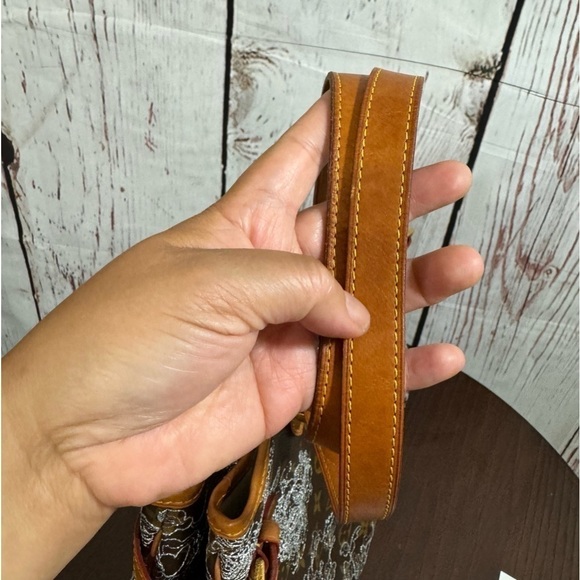 LOUIS VUITTON Dentelle Batignolles Horizontal Bag Limited Edition Silver EUC - Picture 14 of 17